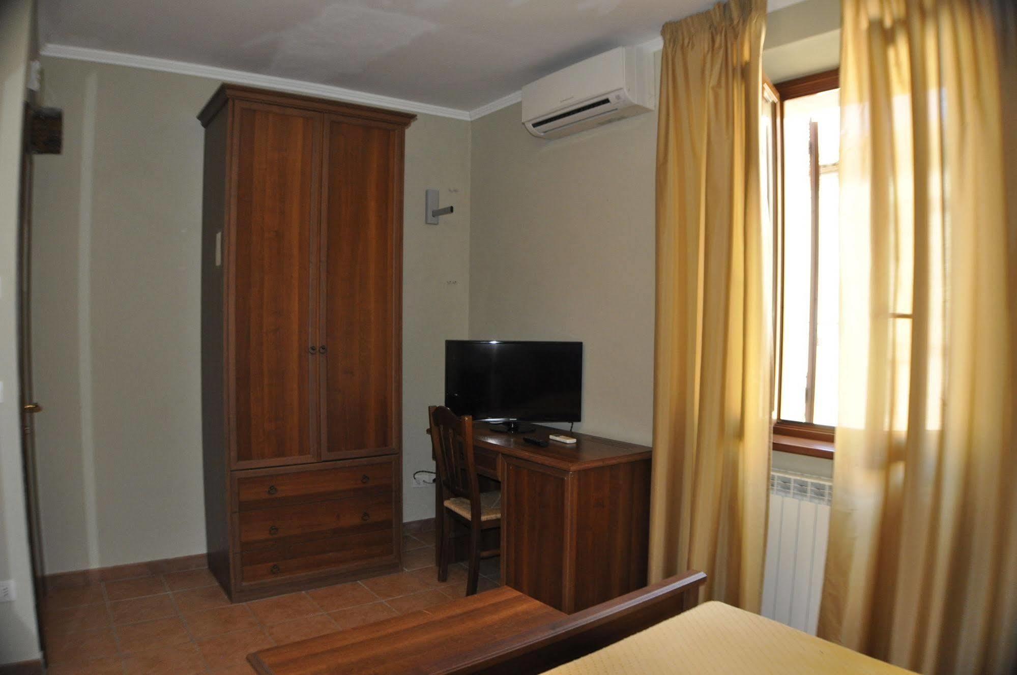 Hotel Fioriti Matelica Exterior foto